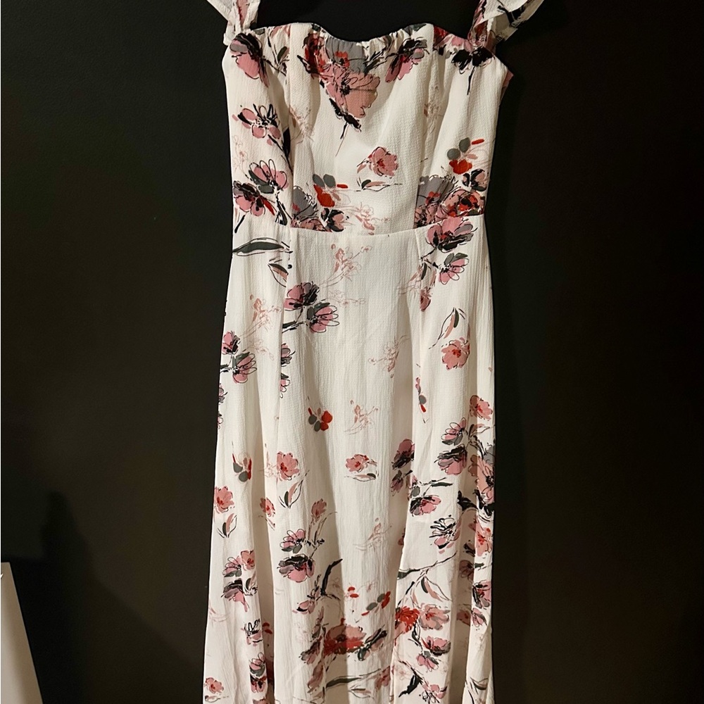 Chic Floral Midi Dress in White and Pink